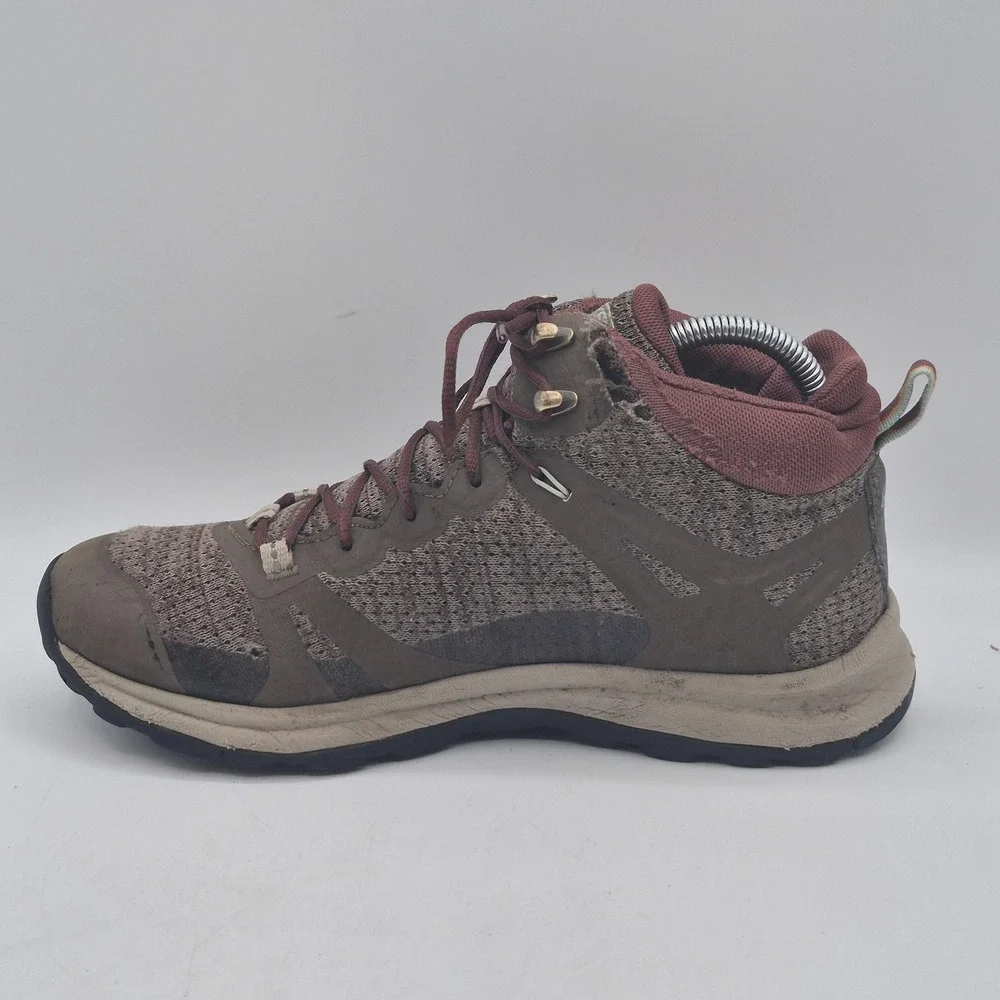 KEEN Snow Hiking Boots Womens Size 8 Brown Waterproof Ankle Lace Up 1023497